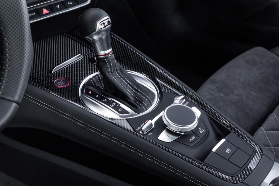 Детали интерьера Audi TTS Coupe (8S) 2018 года  (WW) (фото 249 из 254)
